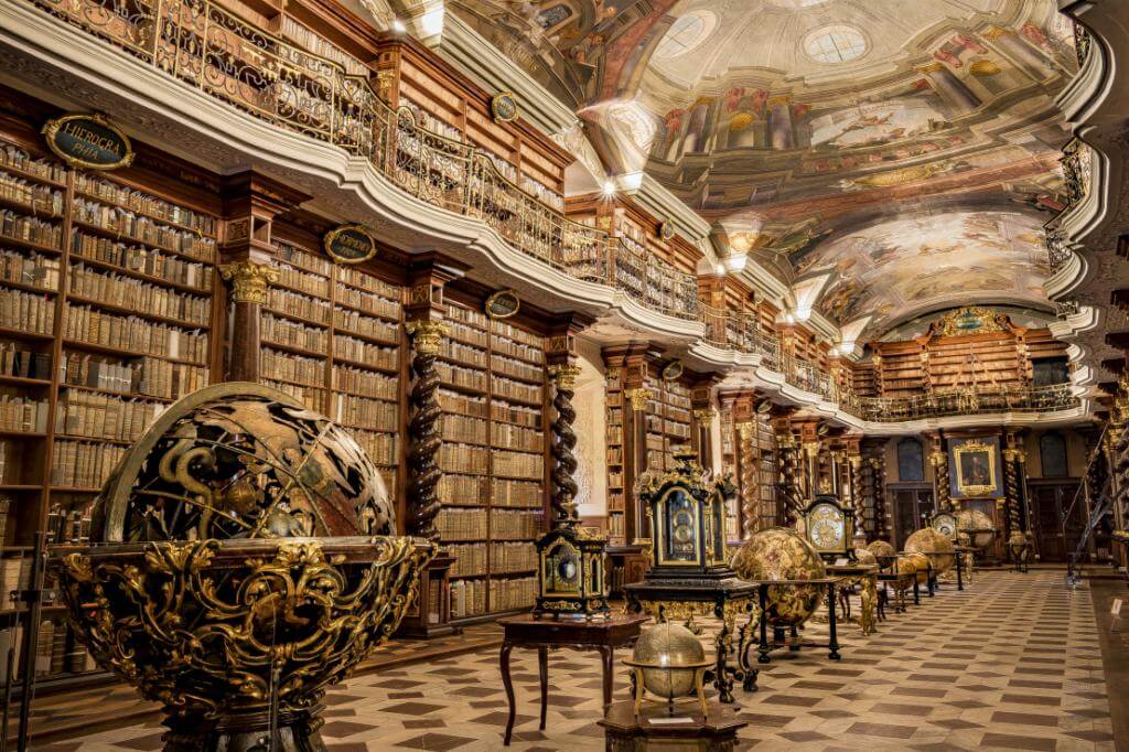 Библиотека Праги